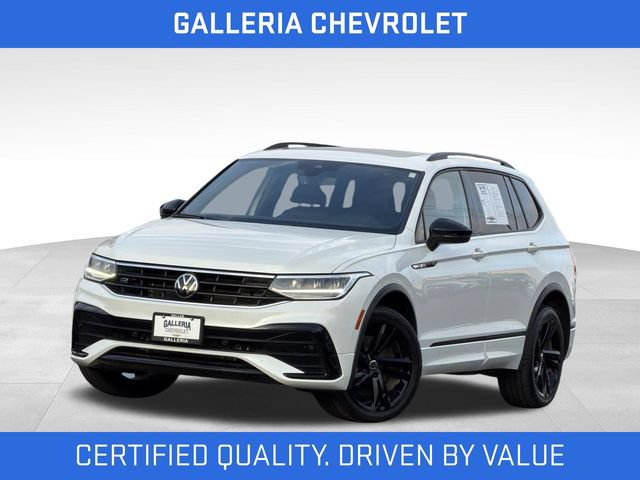 Used 2024 Volkswagen Tiguan SE R-Line FWD image 2
