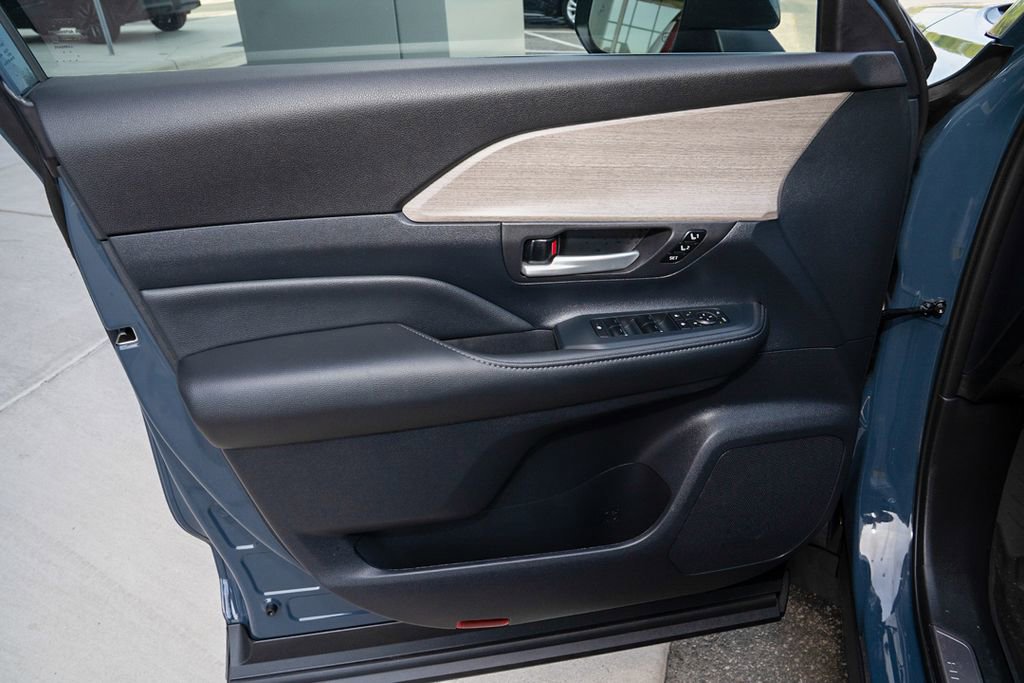 Used 2026 Toyota Grand Highlander Limited image 15