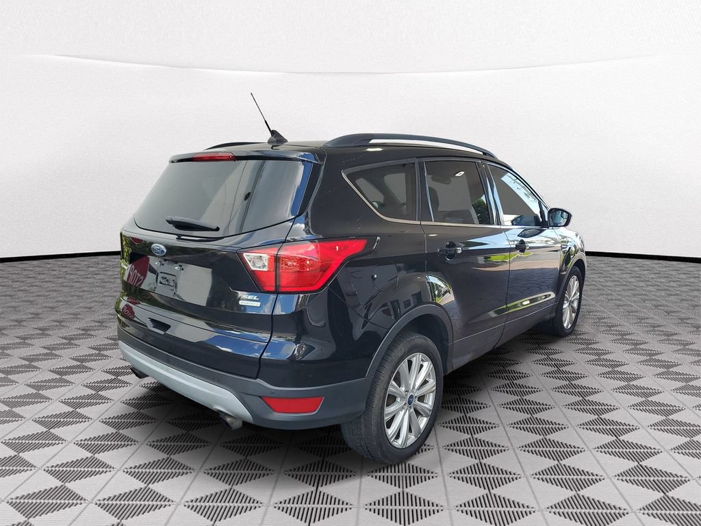 Used 2019 Ford Escape SEL FWD image 6