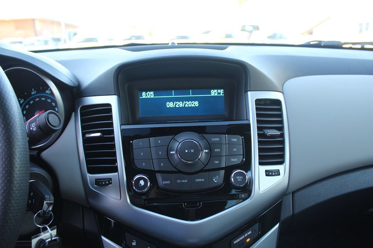 Used 2014 Chevrolet Cruze LS FWD image 23