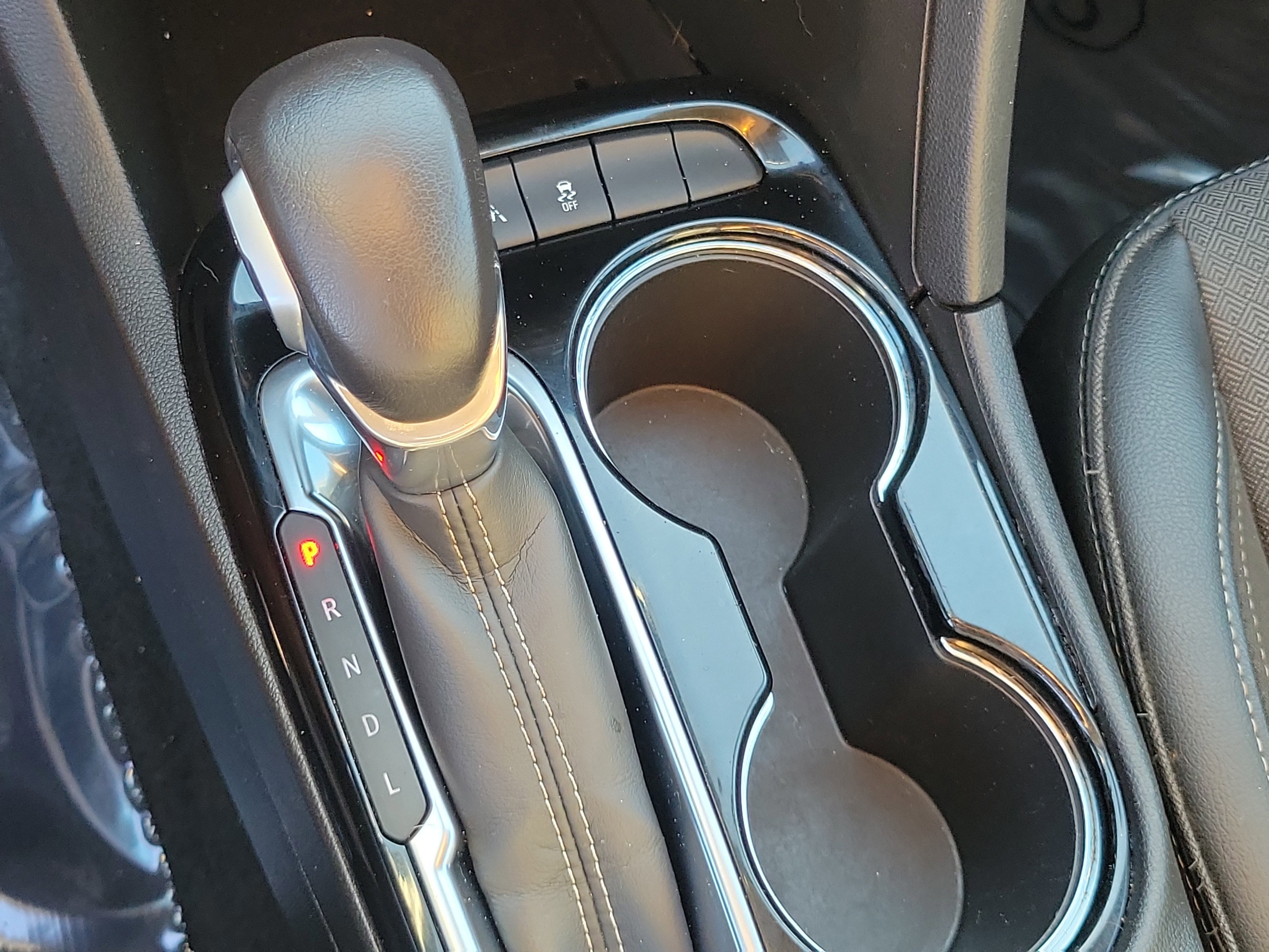 Used 2022 Buick Encore GX Select image 29