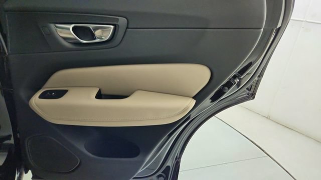 New 2026 Volvo XC60 T8 Plus w/ Climate Package AWD/4WD image 32