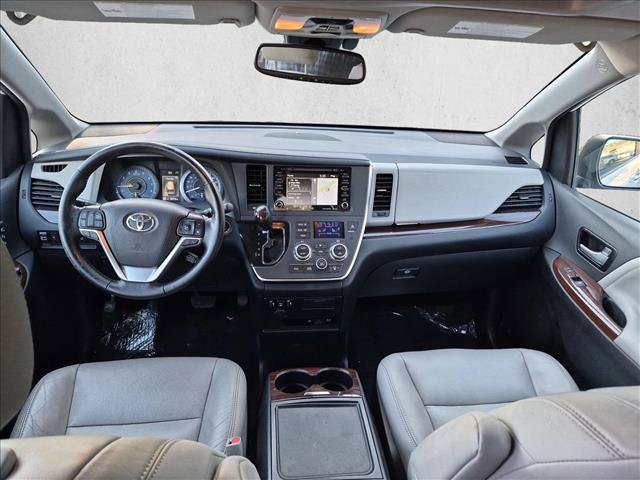 Used 2019 Toyota Sienna Limited Premium FWD image 19