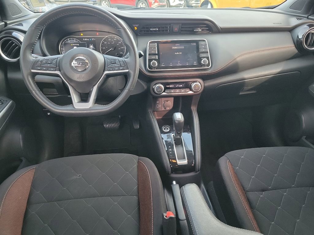 Used 2020 Nissan Kicks SR image 10