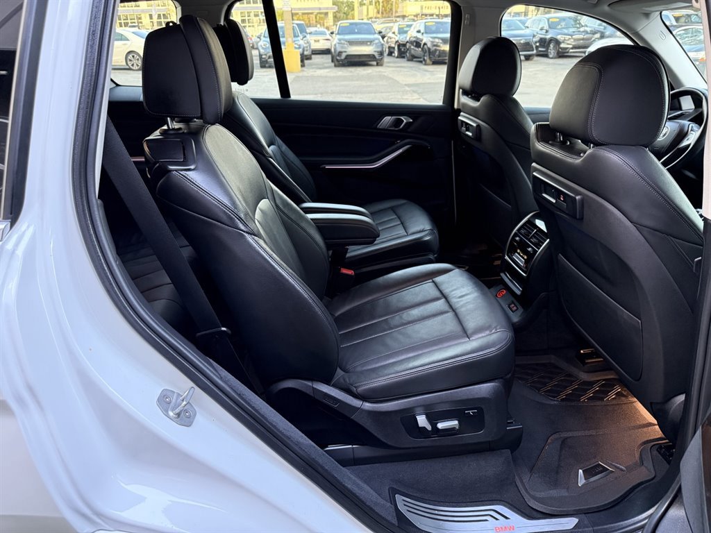 Used 2020 BMW X7 xDrive40i image 19