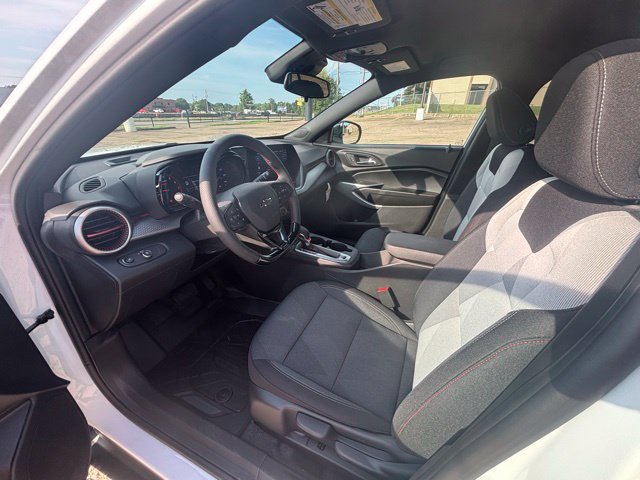 New 2026 Chevrolet Trax RS w/ Driver Confidence Package FWD image 11