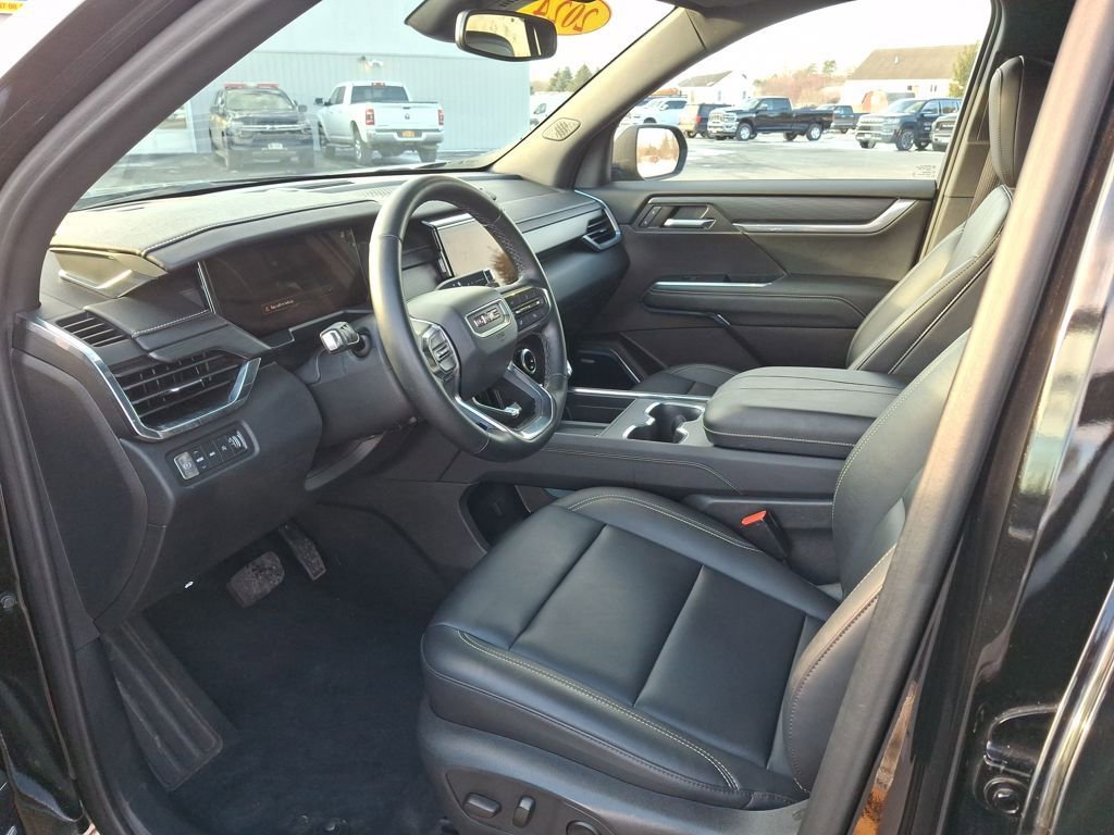 Used 2024 GMC Acadia Elevation image 9