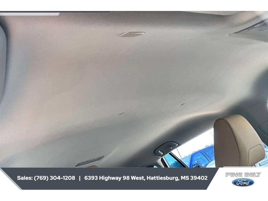 Used 2024 Toyota RAV4 XLE FWD image 16