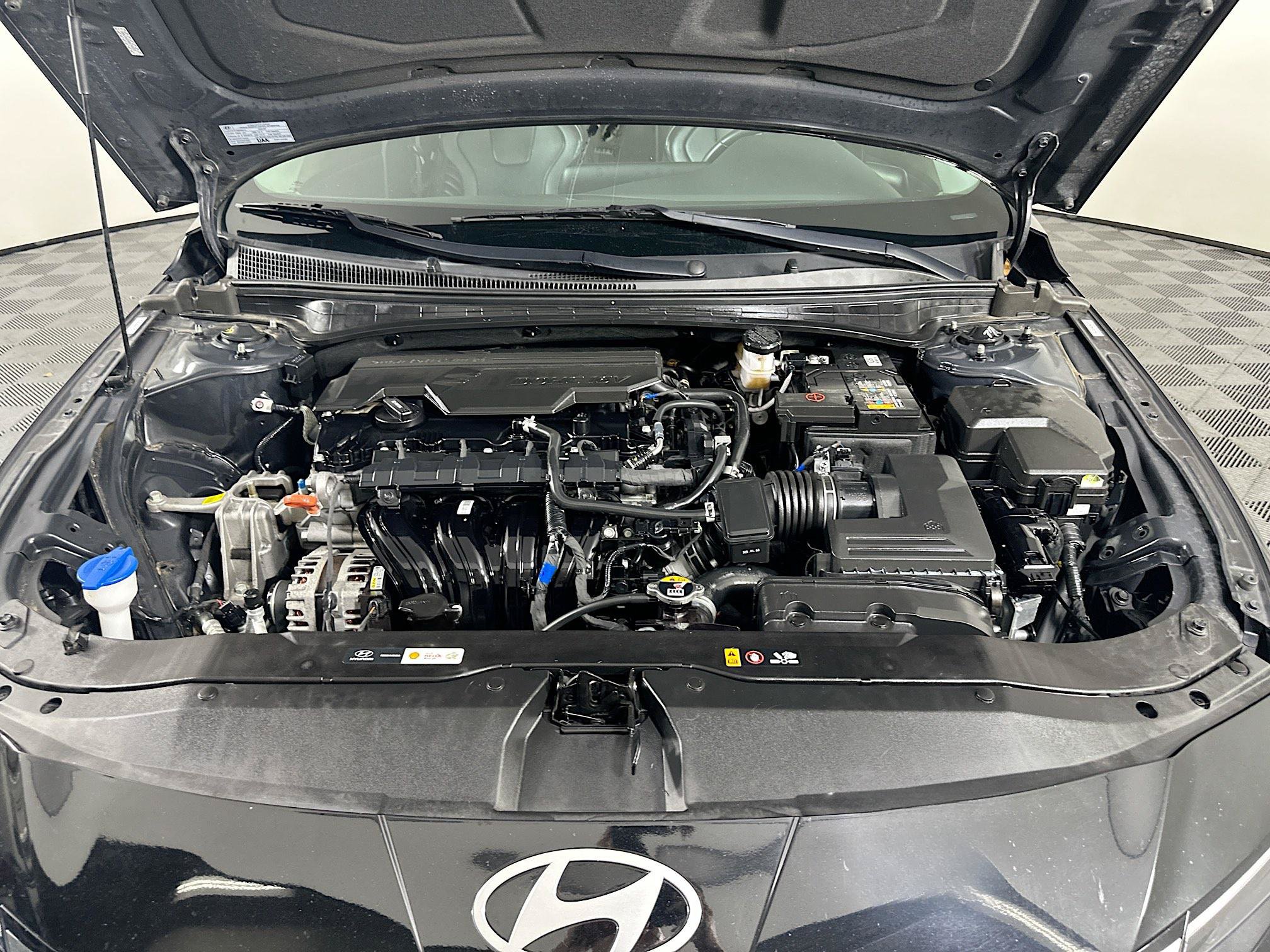Used 2024 Hyundai Elantra Limited FWD image 34