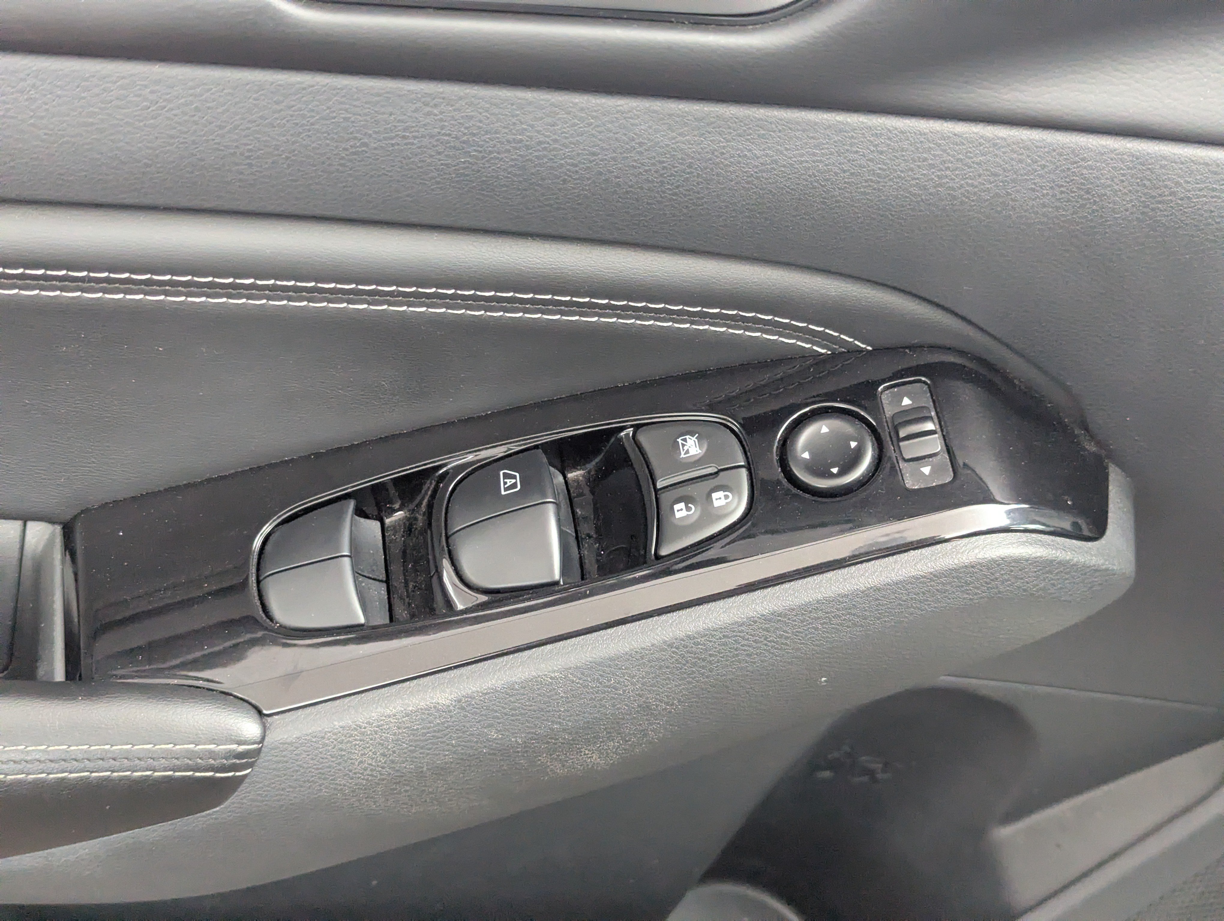 Used 2023 Nissan Altima 2.5 SV w/ SV Premium Package FWD image 21