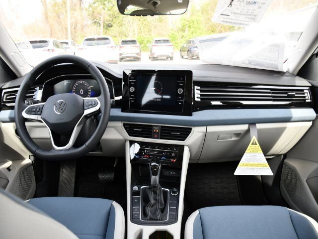 New 2026 Volkswagen Jetta SE FWD image 19