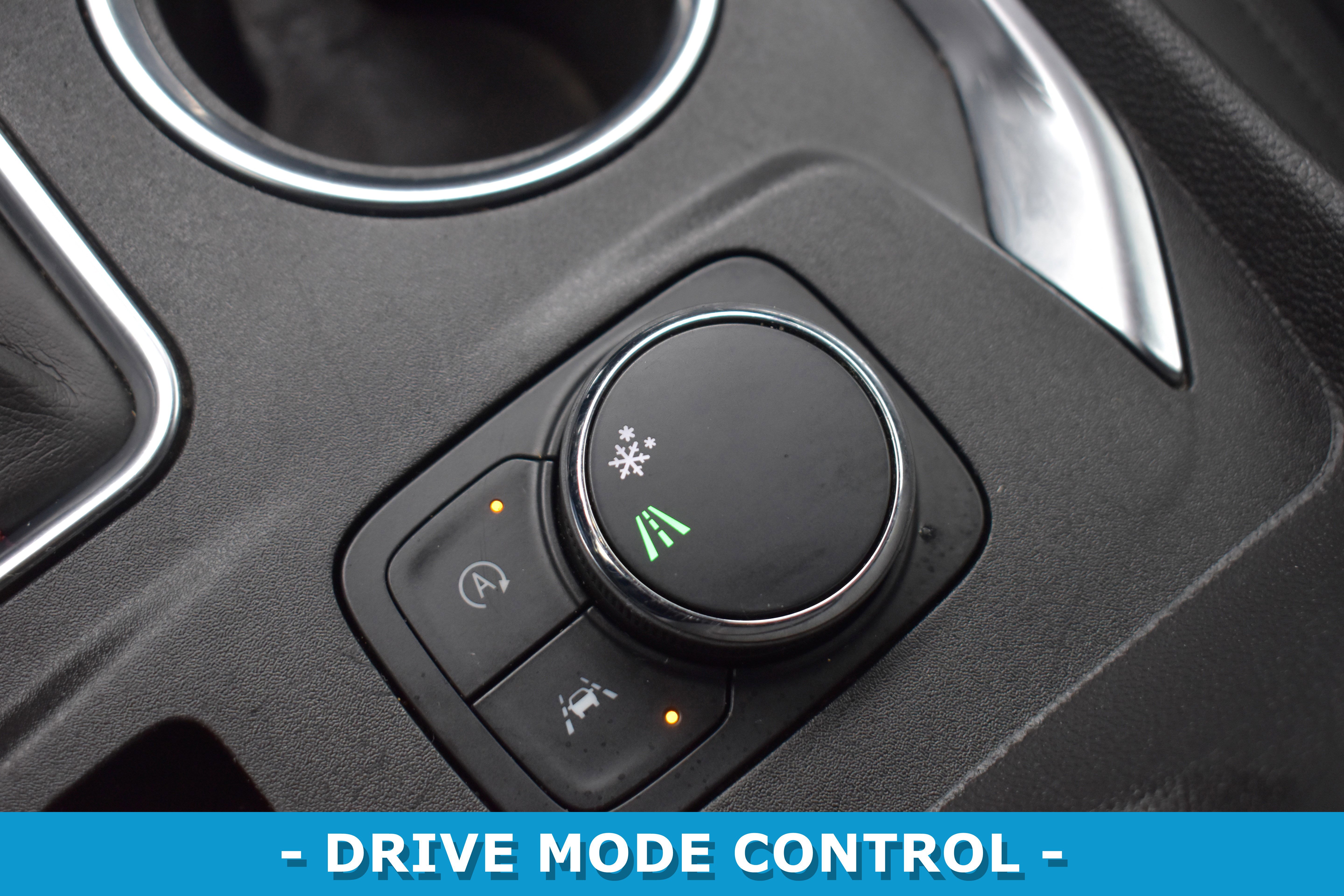 Used 2022 Chevrolet Traverse RS image 16