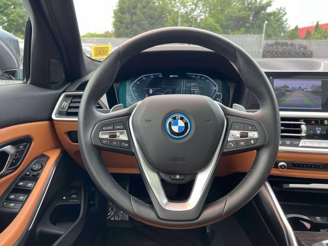 Used 2022 BMW 330e xDrive w/ Driving Assistance Package AWD/4WD image 20