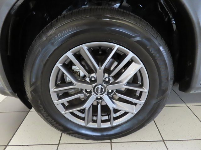 Used 2023 Nissan Rogue S image 16