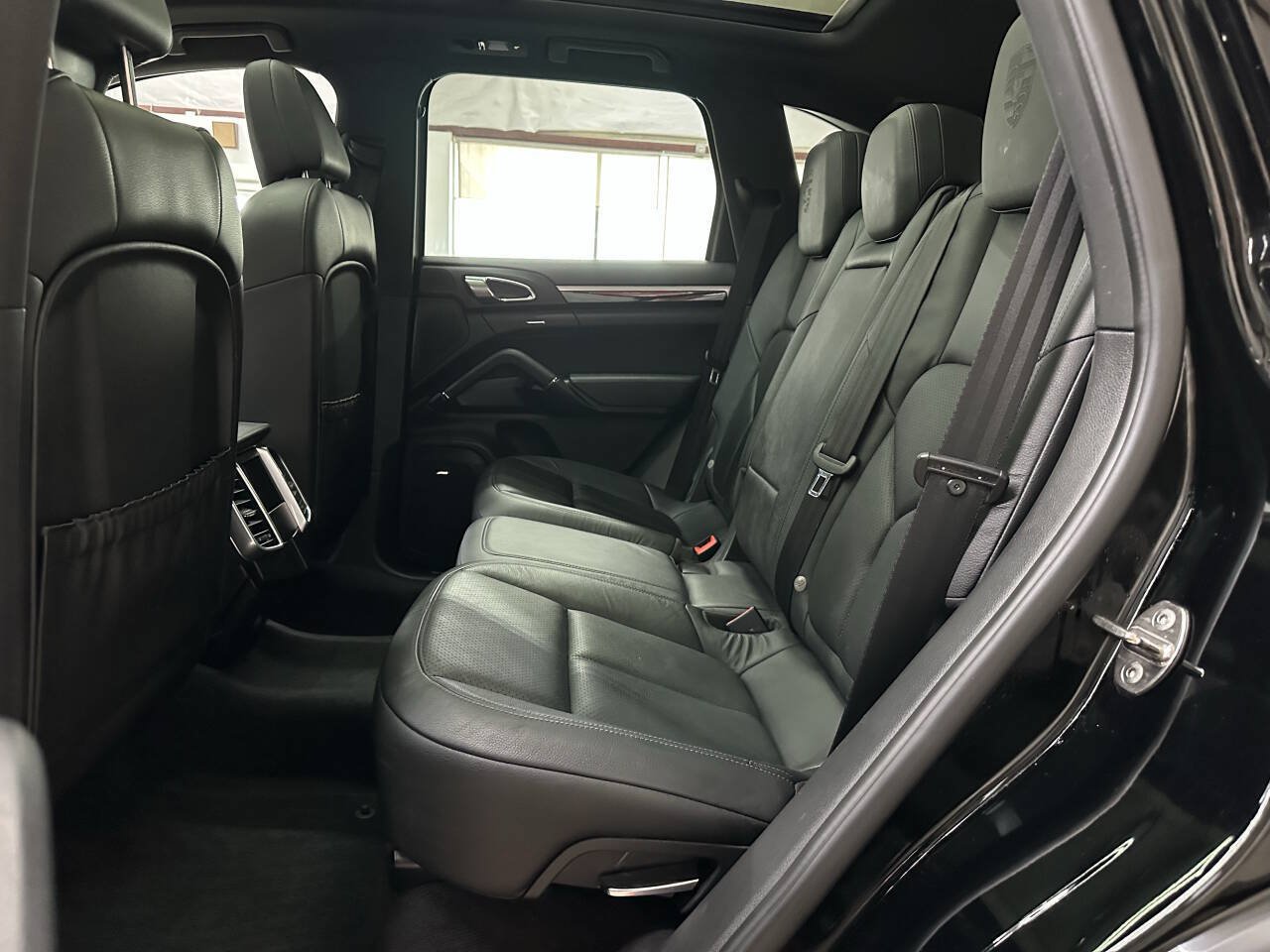 Used 2014 Porsche Cayenne Diesel AWD/4WD image 13