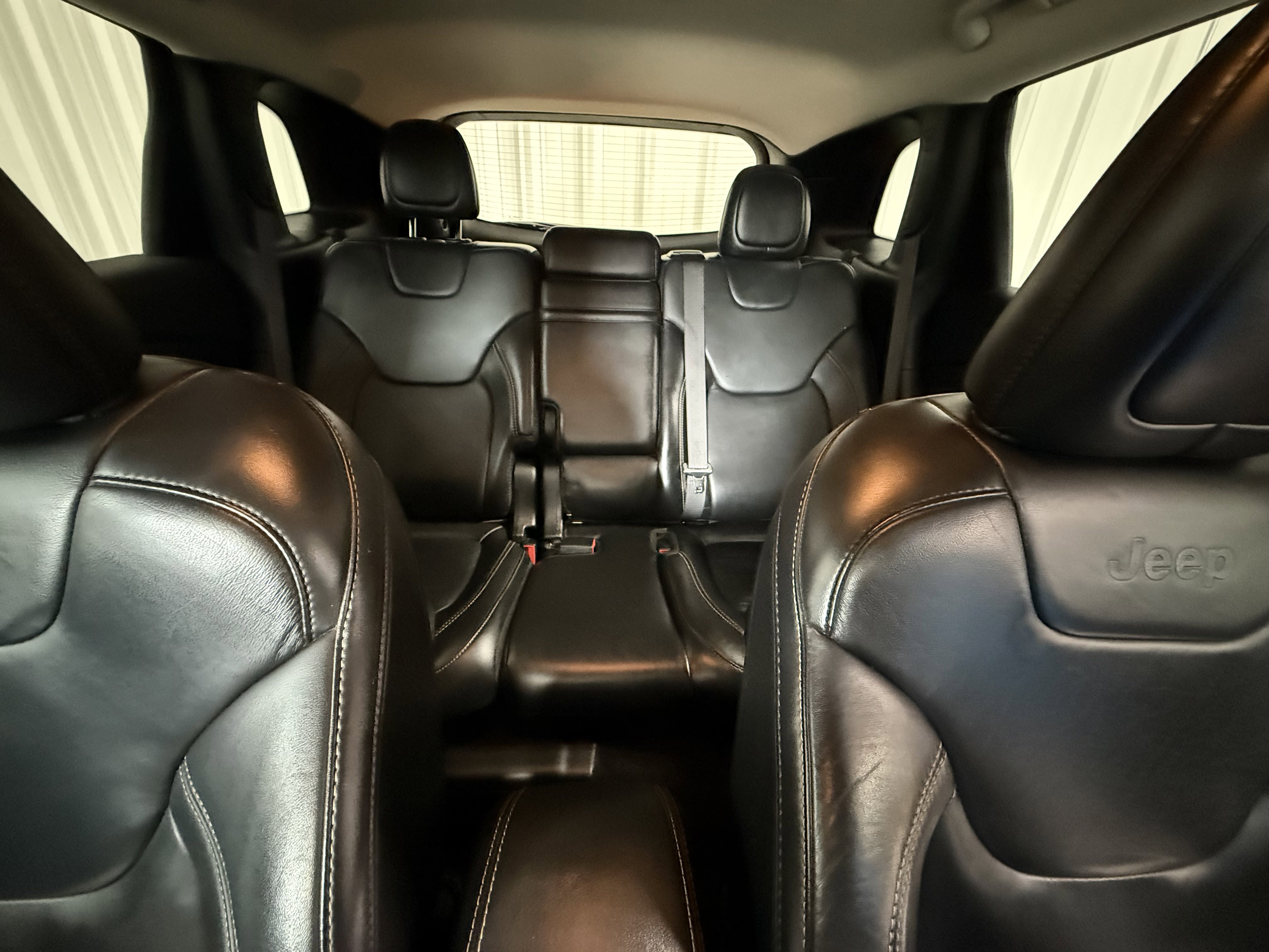 Used 2017 Jeep Cherokee Limited FWD image 24