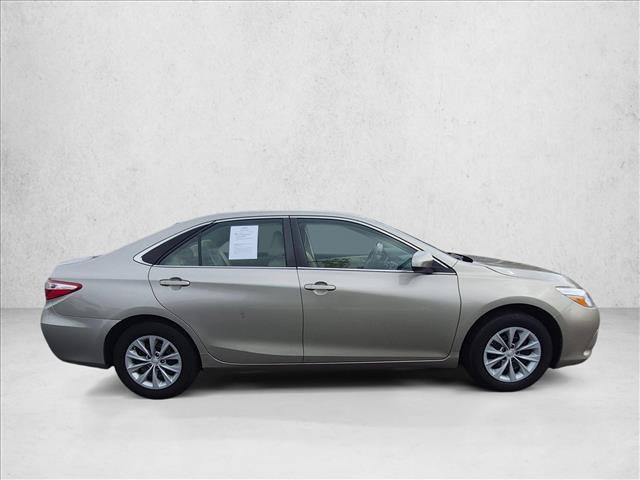 Used 2017 Toyota Camry LE FWD image 4
