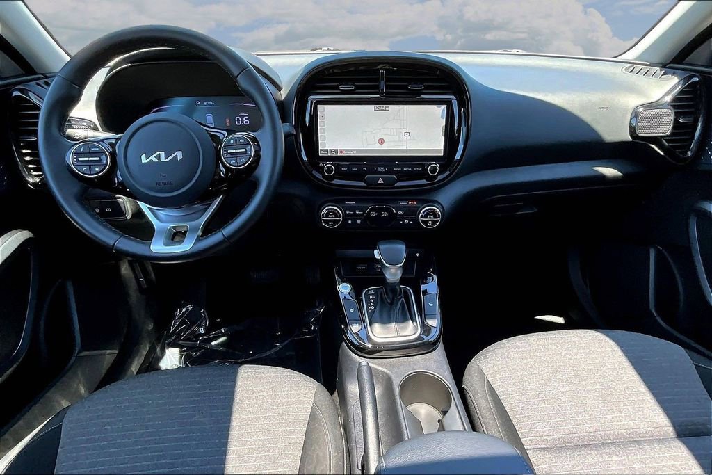 Used 2025 Kia Soul EX FWD image 9