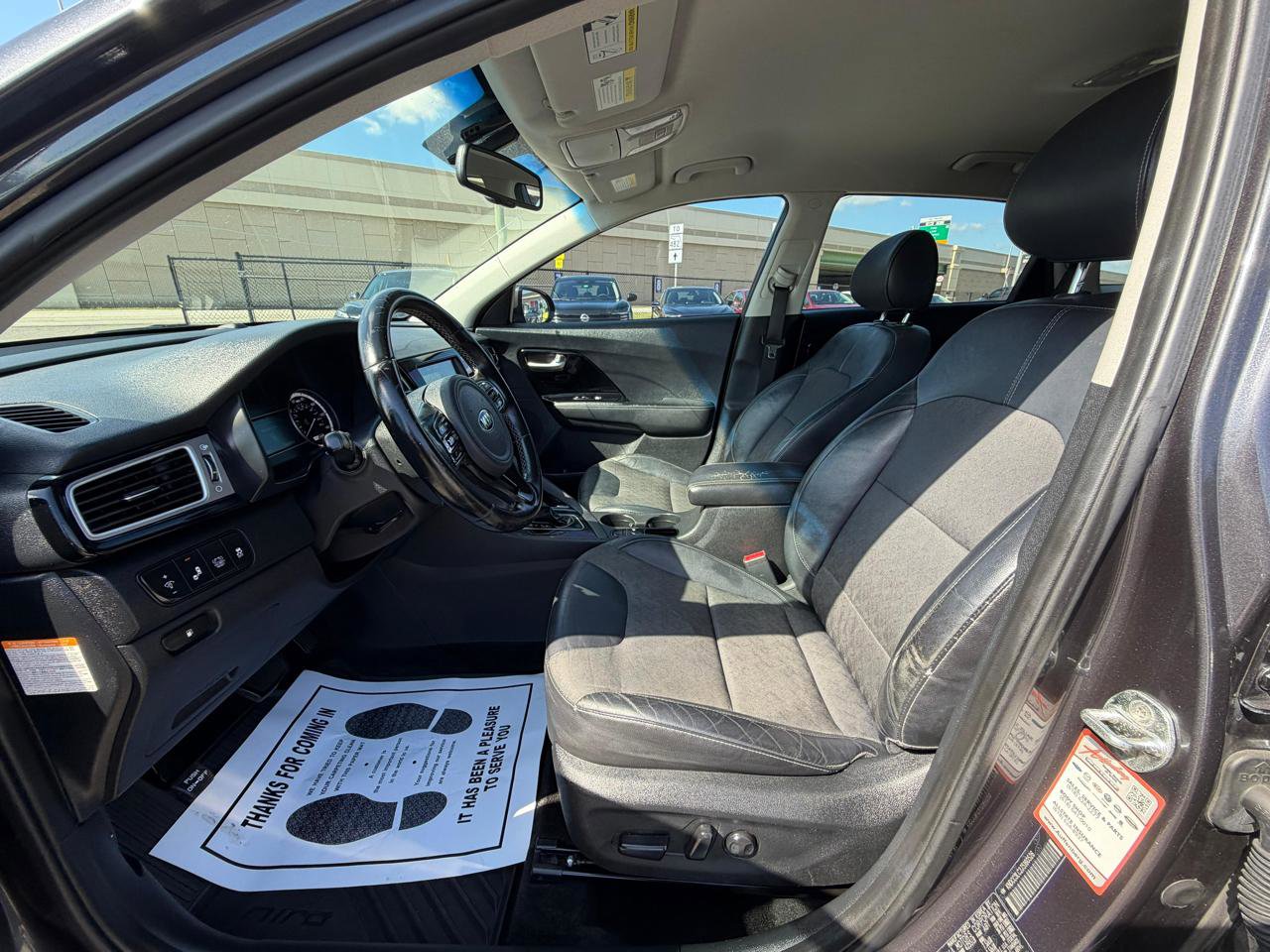 Used 2018 Kia Niro EX w/ EX Touring Graphite Edition FWD image 8