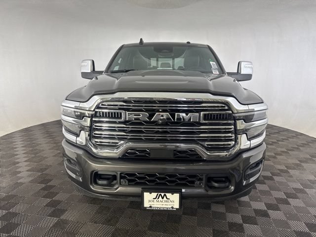 Used 2025 RAM 2500 Laramie AWD/4WD image 3