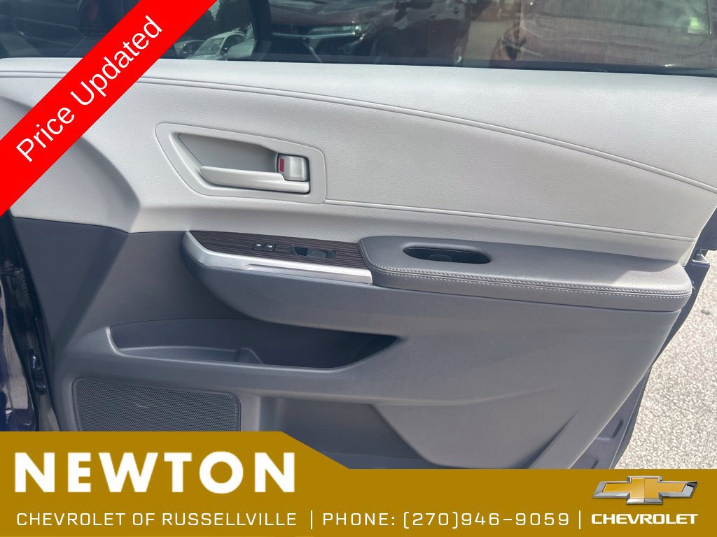 Used 2022 Toyota Sienna LE FWD image 24