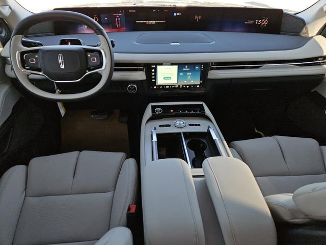New 2025 Lincoln Navigator Reserve AWD/4WD image 5