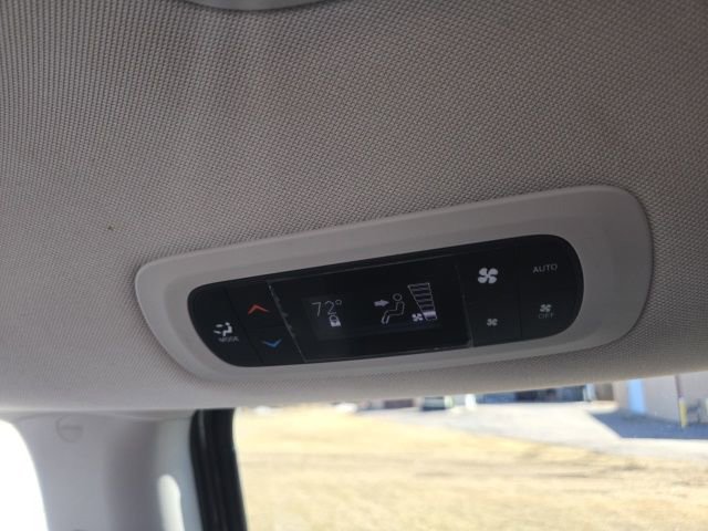 Used 2020 Chrysler Pacifica Touring w/ Cold Weather Group image 10