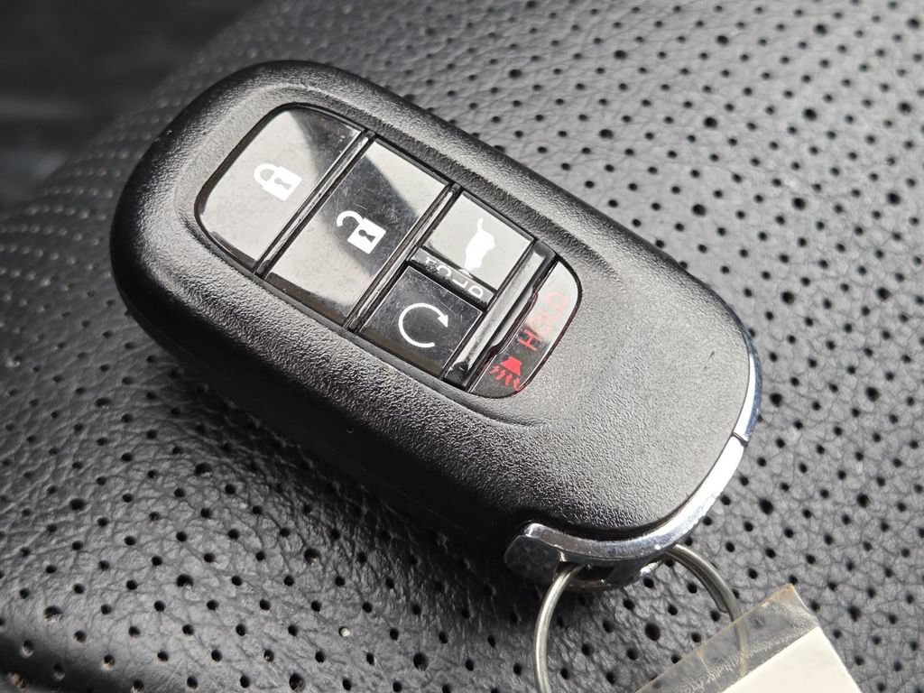 Used 2024 Honda Pilot Elite image 39