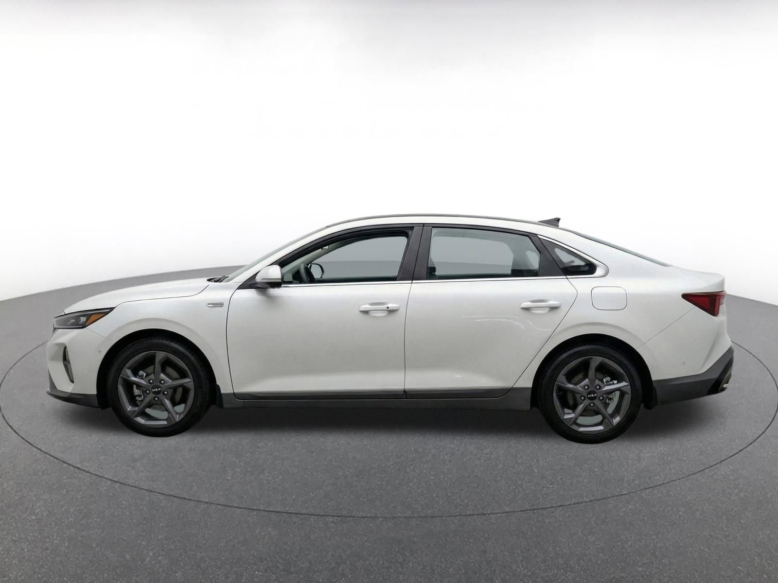 Used 2025 Kia K4 FWD image 4