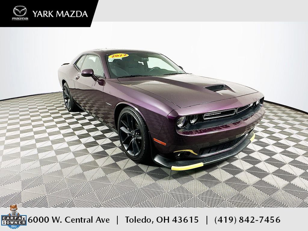 Used 2022 Dodge Challenger R/T w/ Performance Handling Group image 1