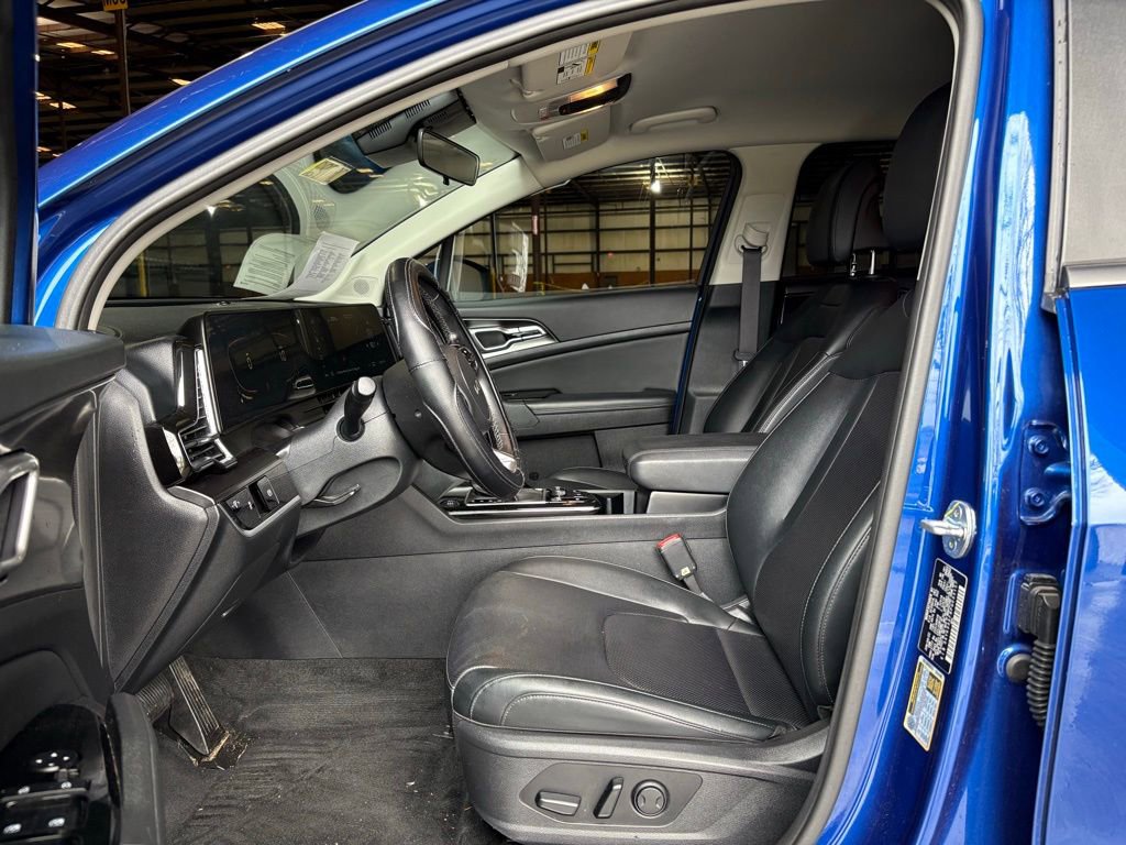 Used 2023 Kia Sportage EX image 17