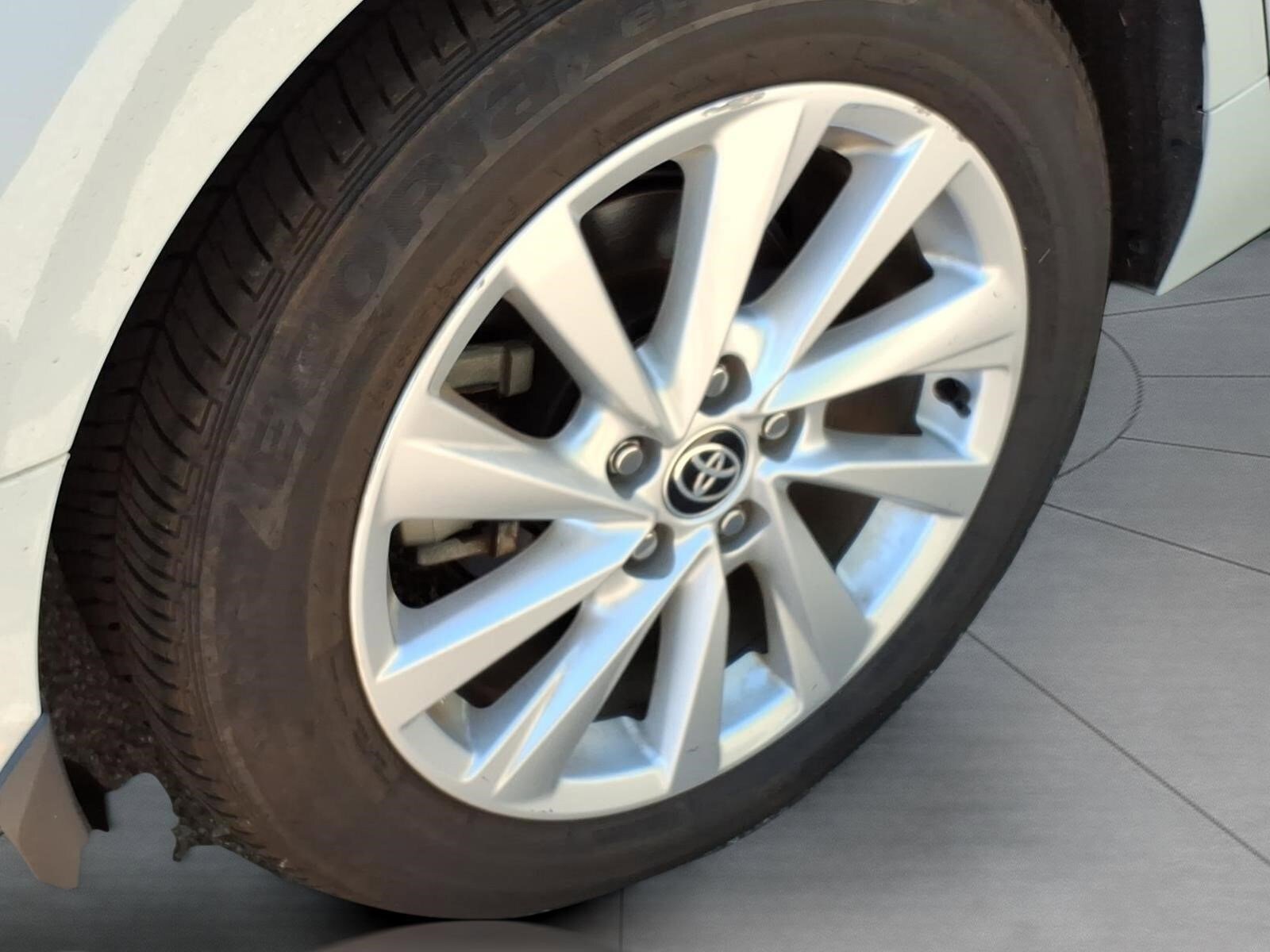 Used 2024 Toyota Camry LE FWD image 6