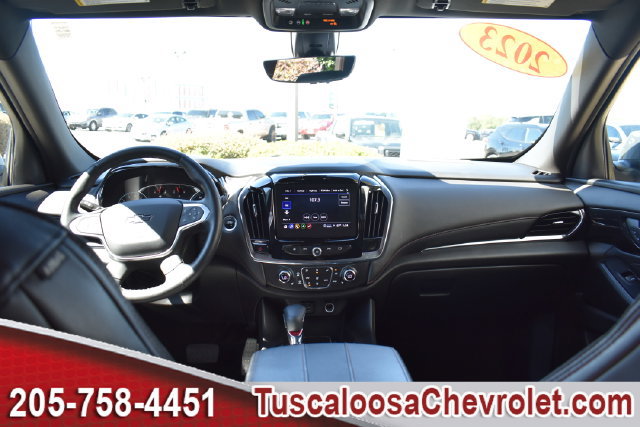 Certified 2023 Chevrolet Traverse RS FWD image 3