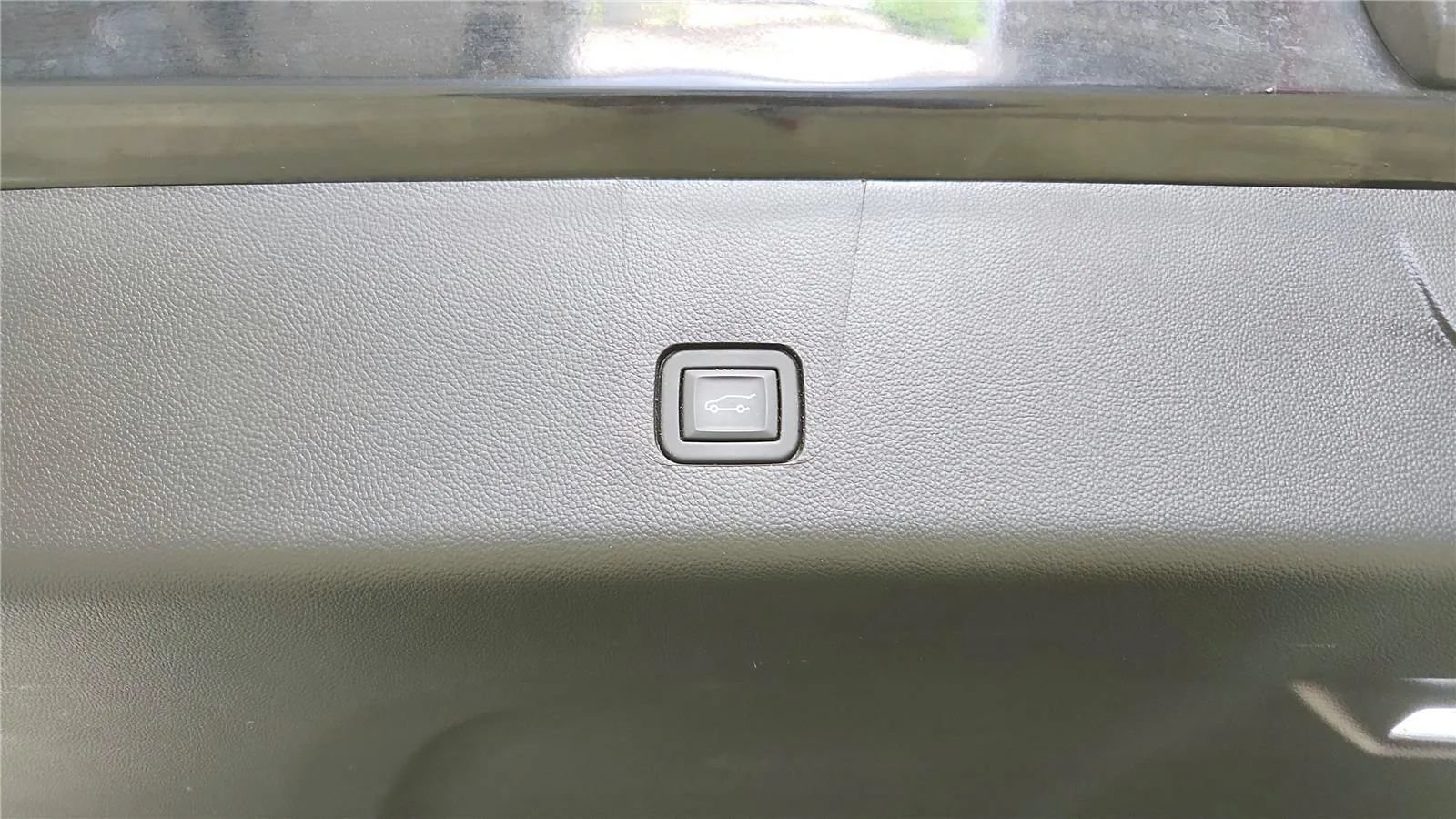 Used 2023 Chevrolet Traverse RS AWD/4WD image 23