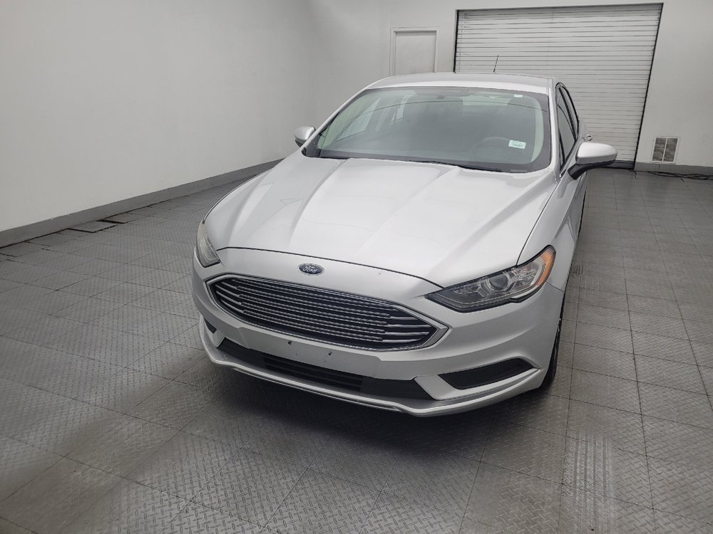 Used 2018 Ford Fusion SE w/ Fusion SE Technology Package FWD image 15