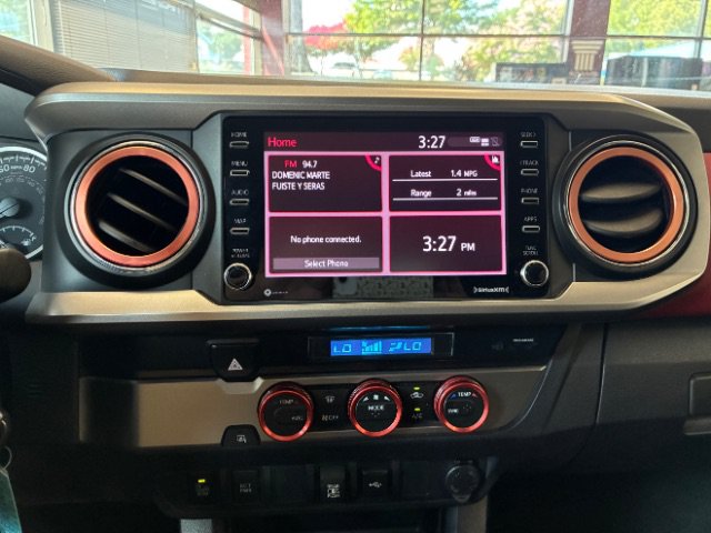 Used 2022 Toyota Tacoma SR5 w/ Technology Package RWD image 23