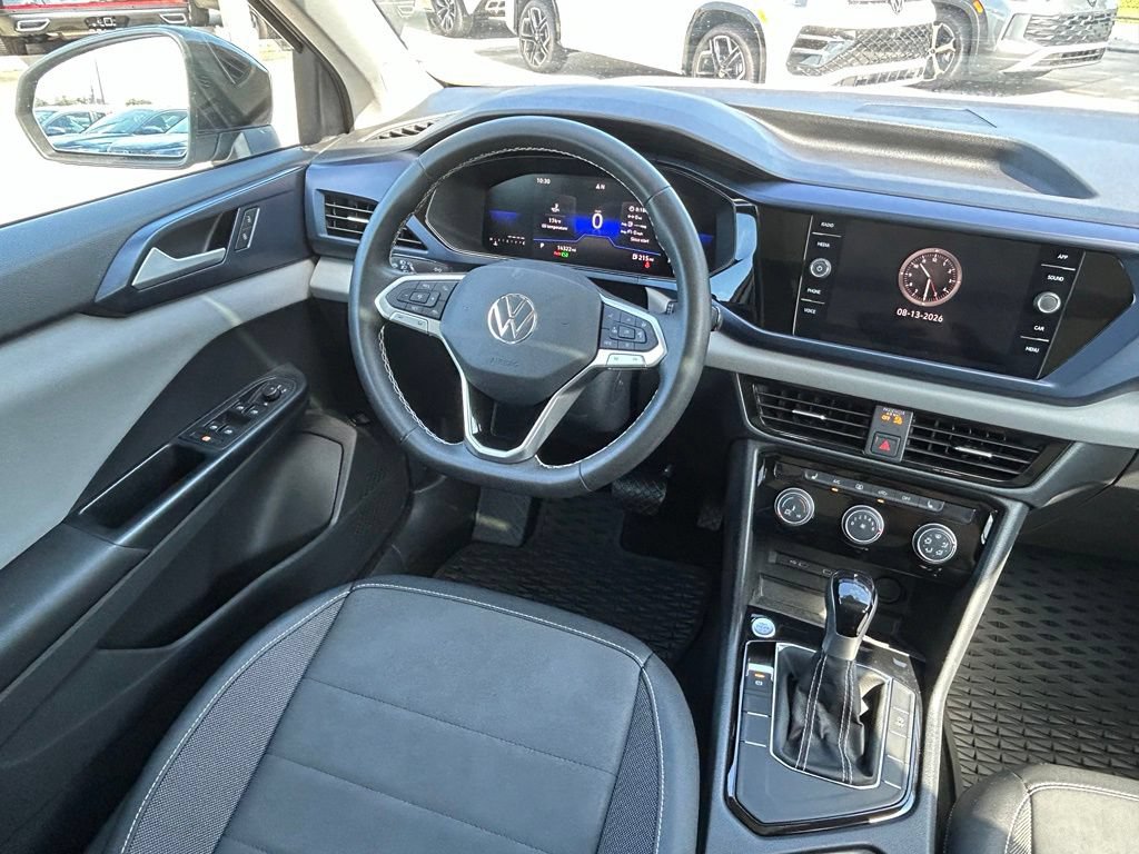 Certified 2023 Volkswagen Taos SE FWD image 9