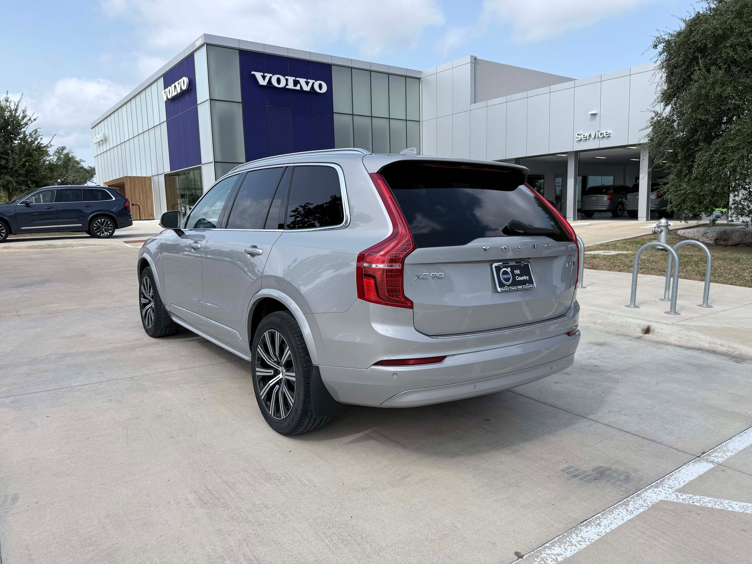 Certified 2023 Volvo XC90 B5 Core w/ Protection Package Premier AWD/4WD image 4