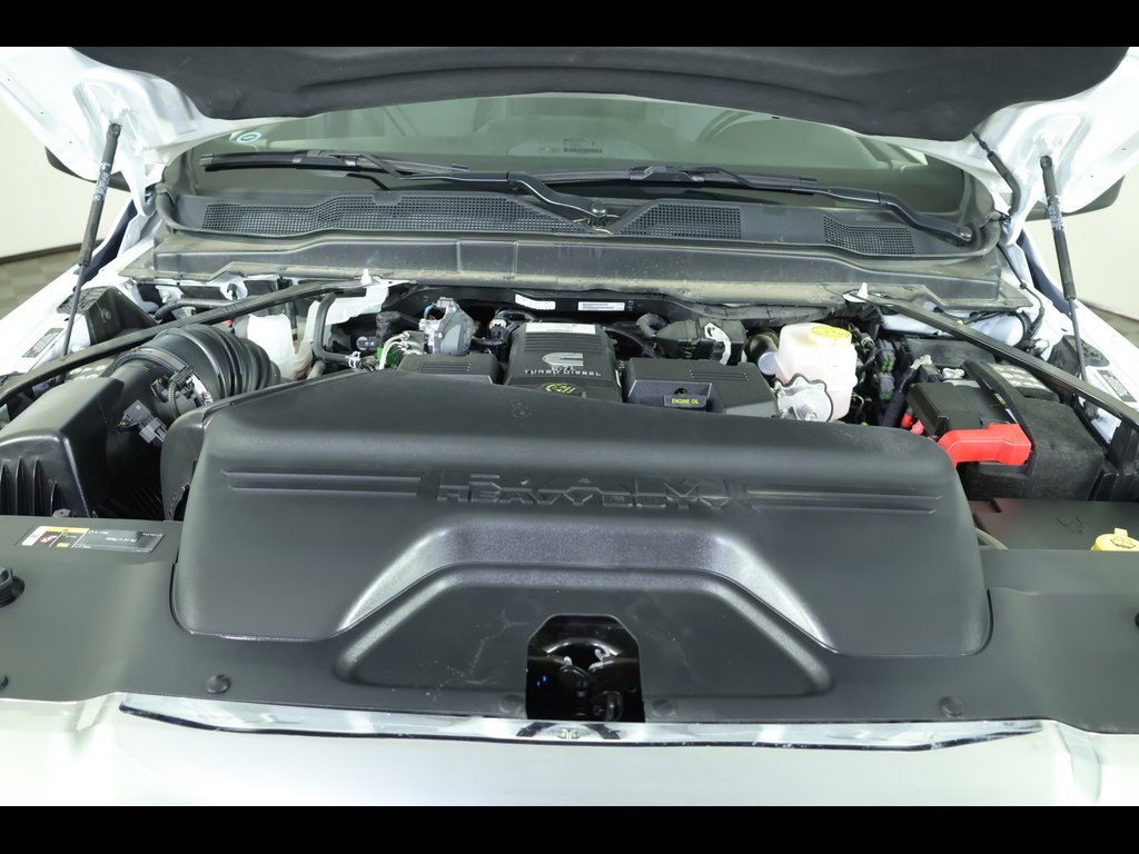 Used 2024 RAM 2500 Tradesman w/ Chrome Appearance Group image 19