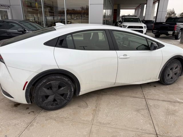 Used 2024 Toyota Prius LE image 8