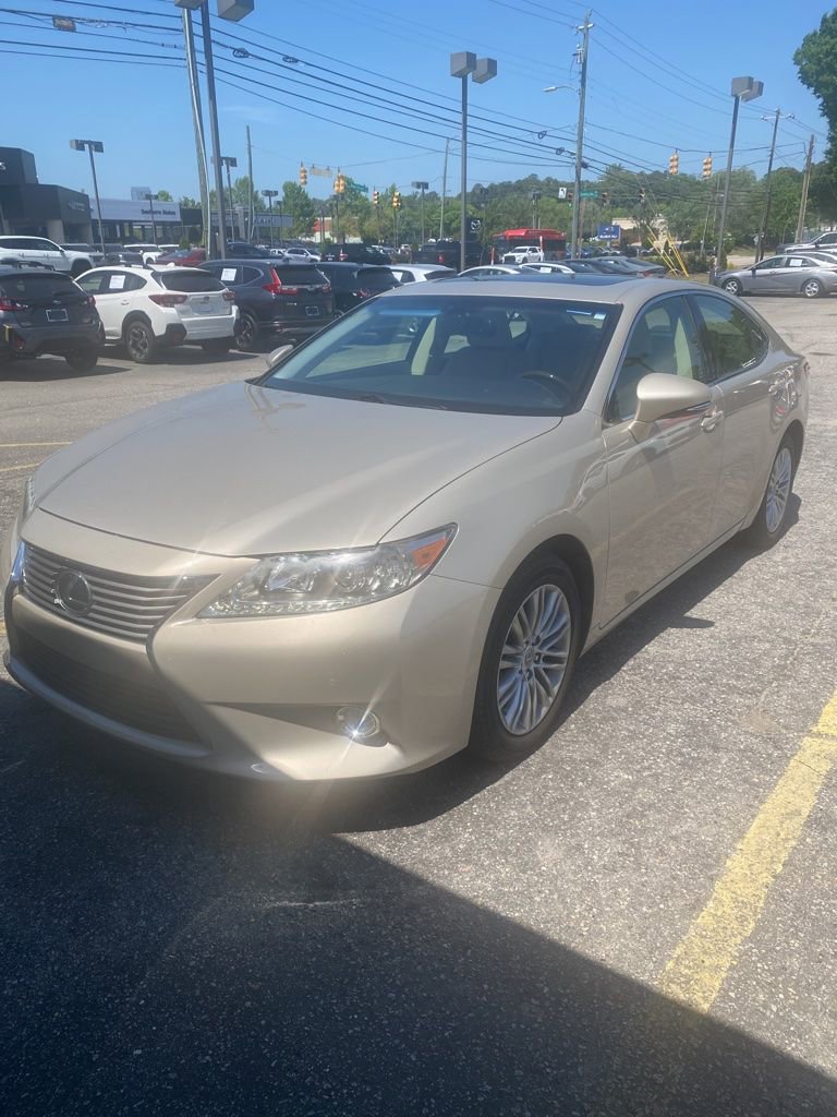 Used 2013 Lexus ES 350 w/ Luxury Pkg image 1
