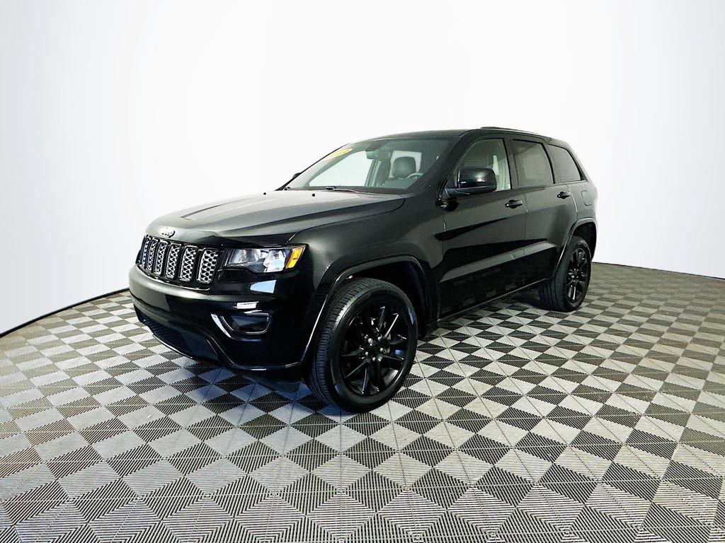 Certified 2019 Jeep Grand Cherokee Altitude AWD/4WD image 5