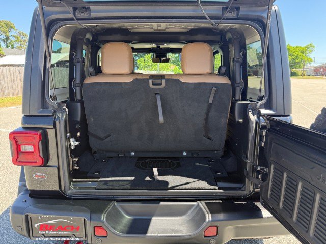 Used 2020 Jeep Wrangler Rubicon w/ Steel Bumper Group AWD/4WD image 15