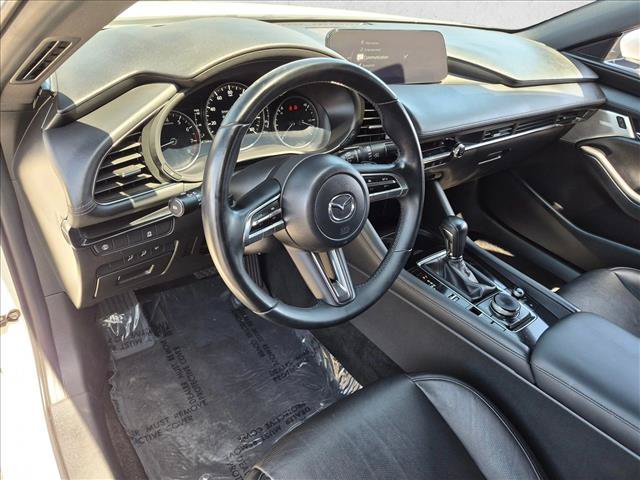 Used 2020 MAZDA MAZDA3 Hatchback w/ Premium Package FWD image 9