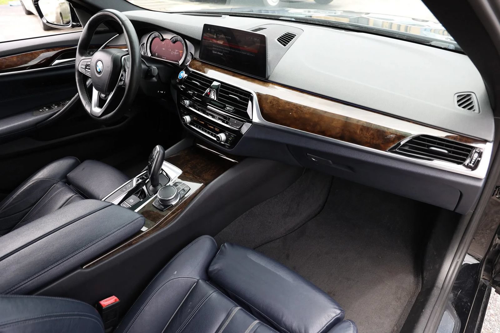 Used 2017 BMW 540i xDrive AWD/4WD image 23