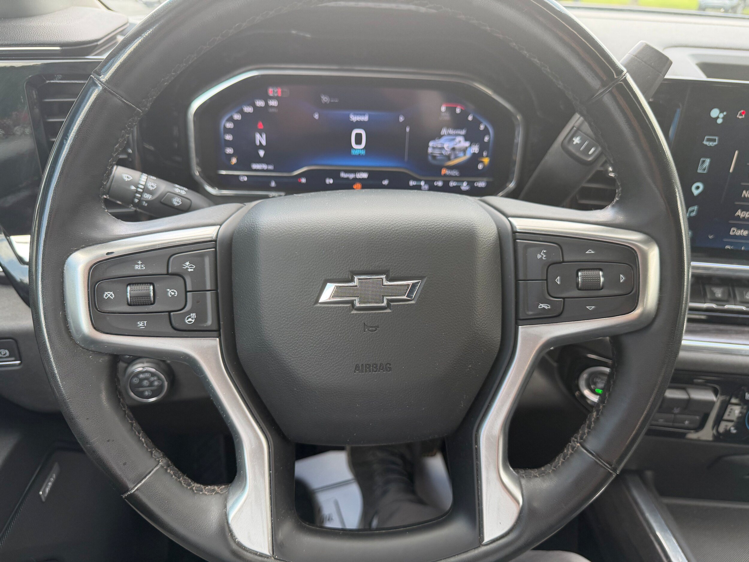 Used 2024 Chevrolet Silverado 3500 LTZ w/ LTZ Plus Package AWD/4WD image 17