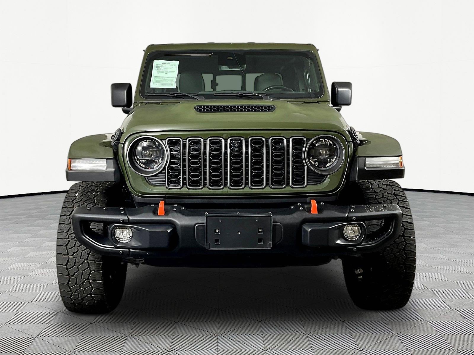 Used 2024 Jeep Gladiator Mojave AWD/4WD image 2