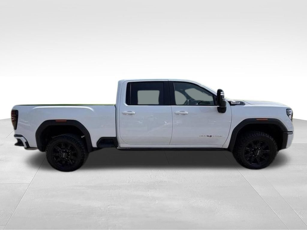 Used 2024 GMC Sierra 2500 AT4 w/ Technology Package AWD/4WD image 6