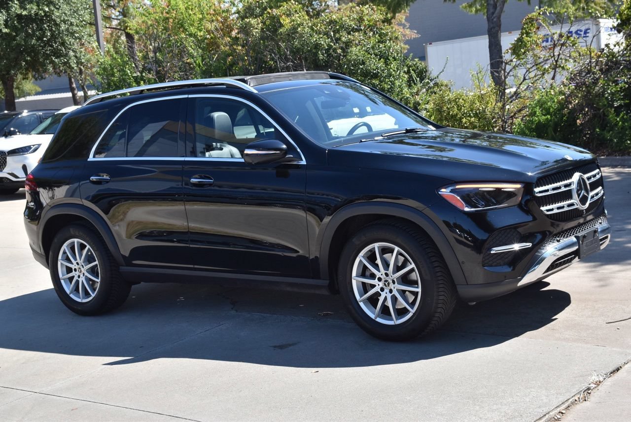 Used 2025 Mercedes-Benz GLE 350 4MATIC w/ Driver Assistance Package image 5