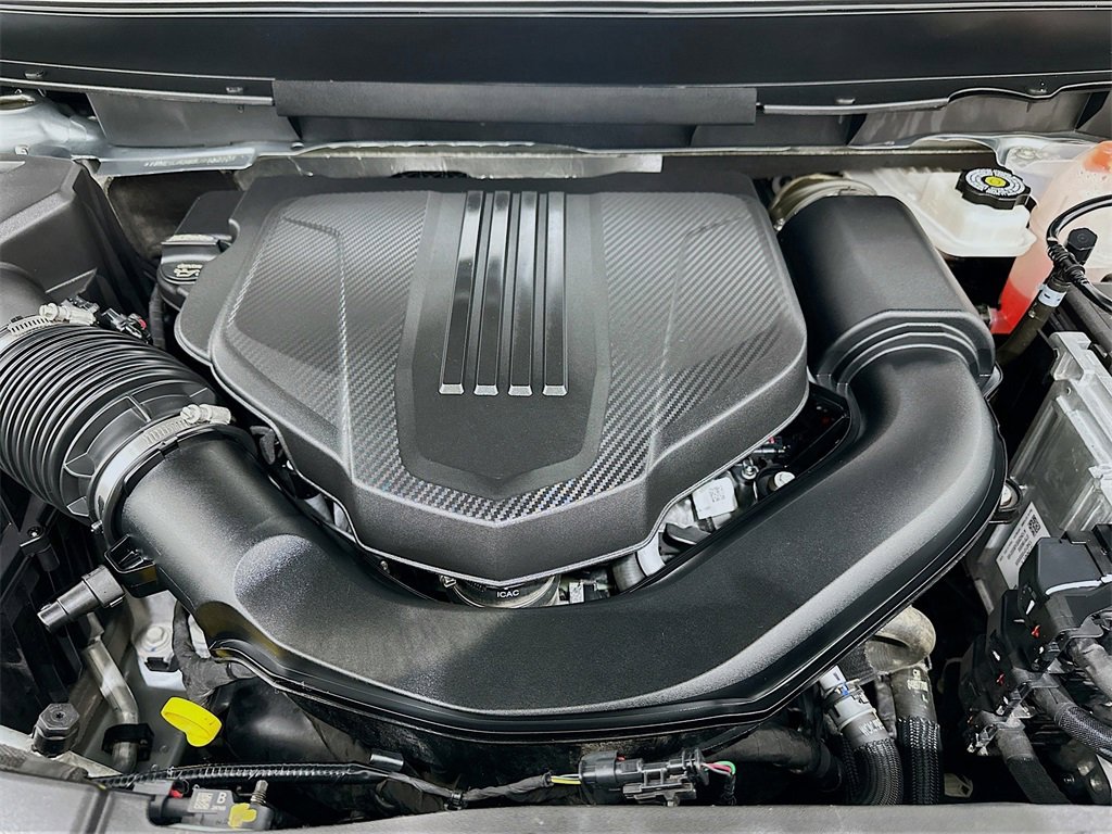 Used 2025 Chevrolet Traverse Z71 image 32